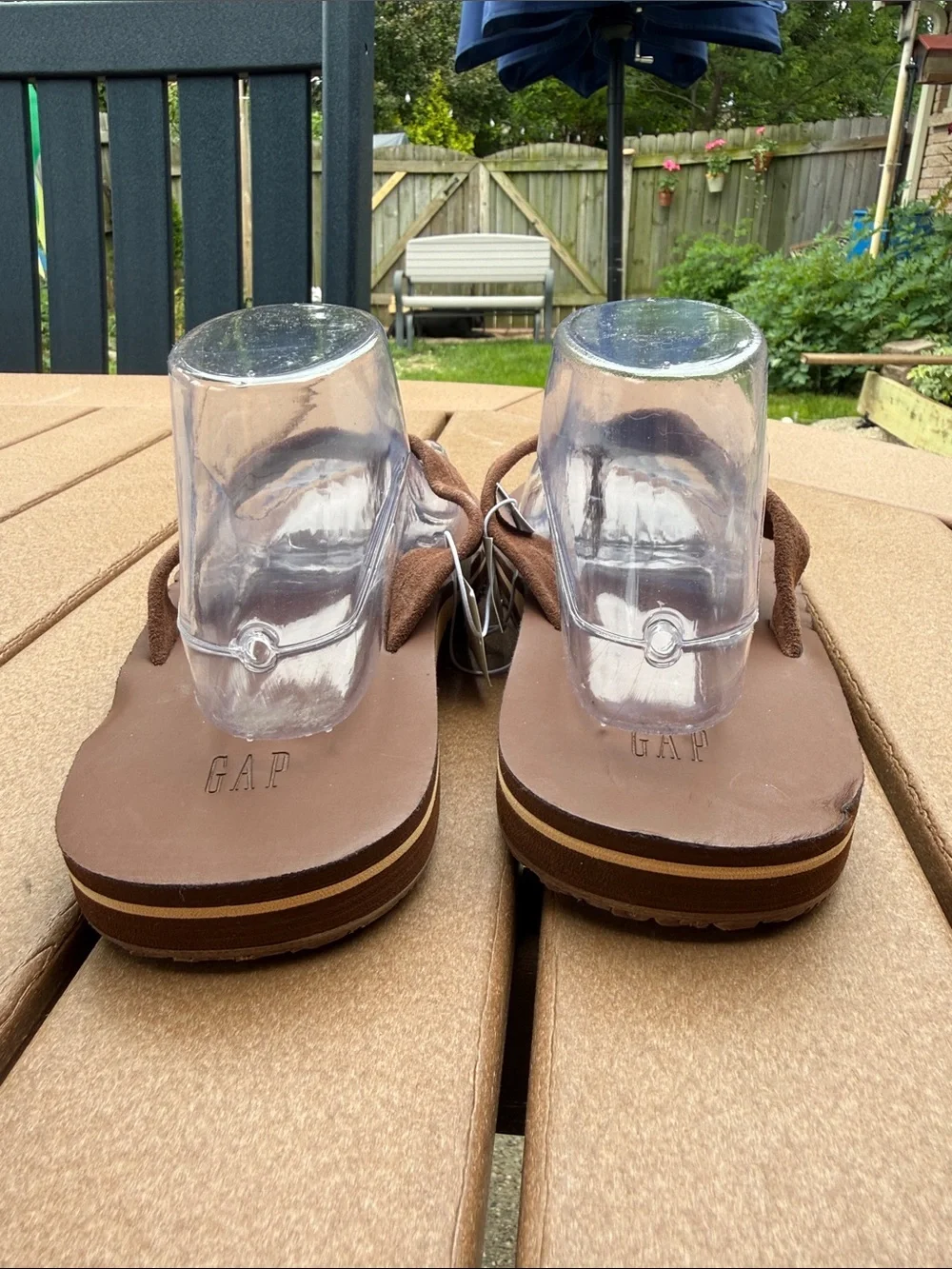 GAP Men's Brown Flip Flop Sandals NEW